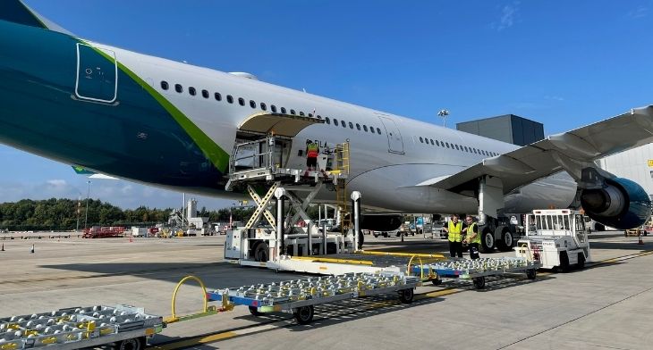 Manchester Airport welcomes increased investment in electric GSE by Menzies