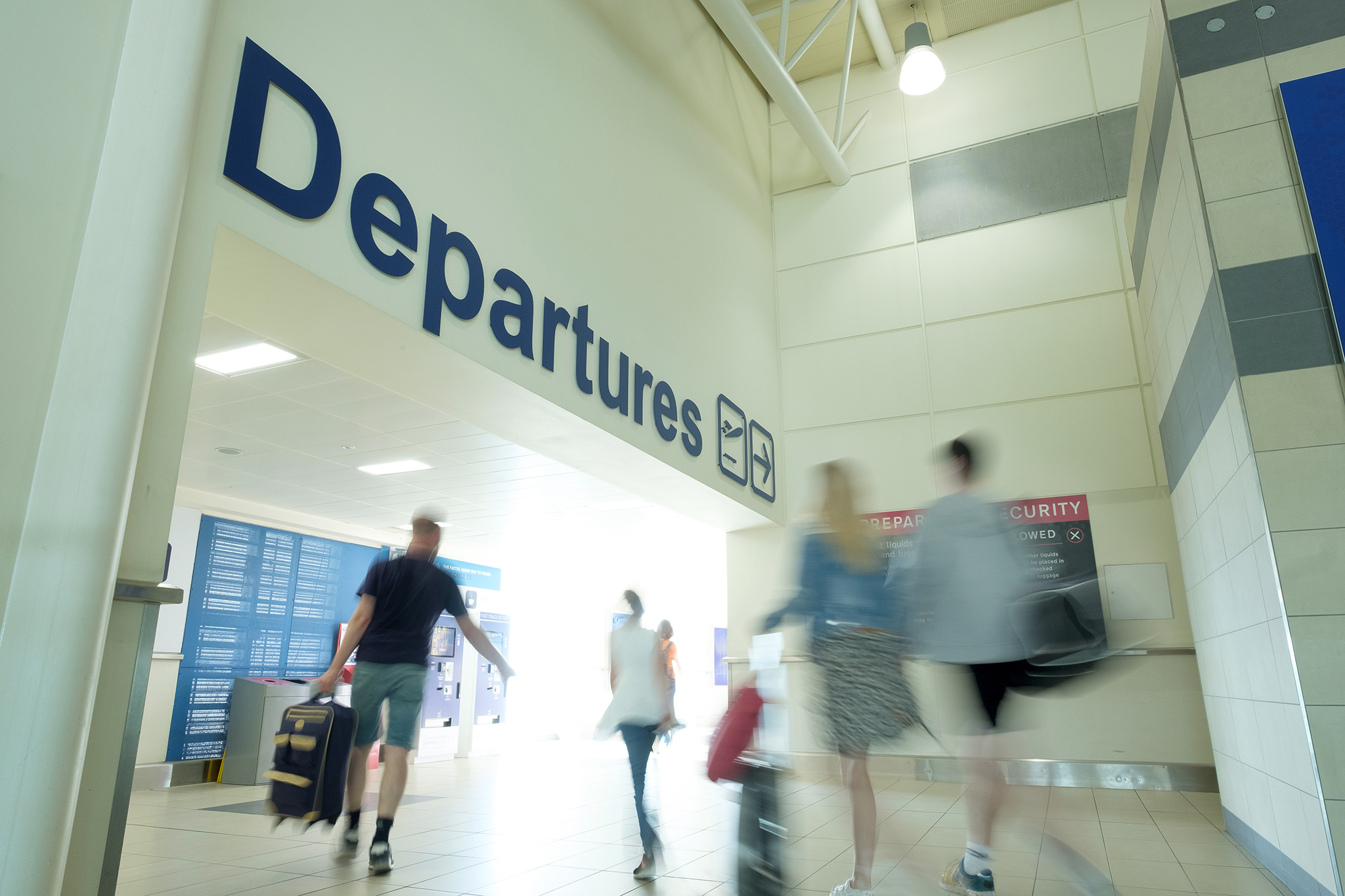 UK airports anticipate busy Easter following easing of travel restrictions
