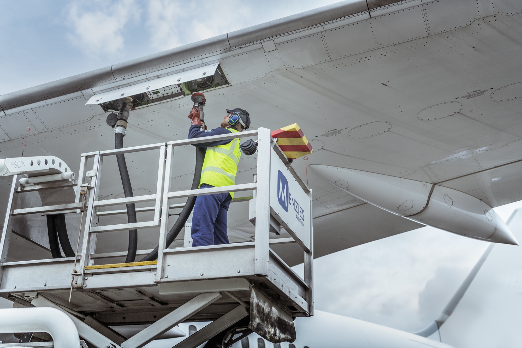 Menzies Aviation joins coalition of aviation stakeholders decarbonising aviation