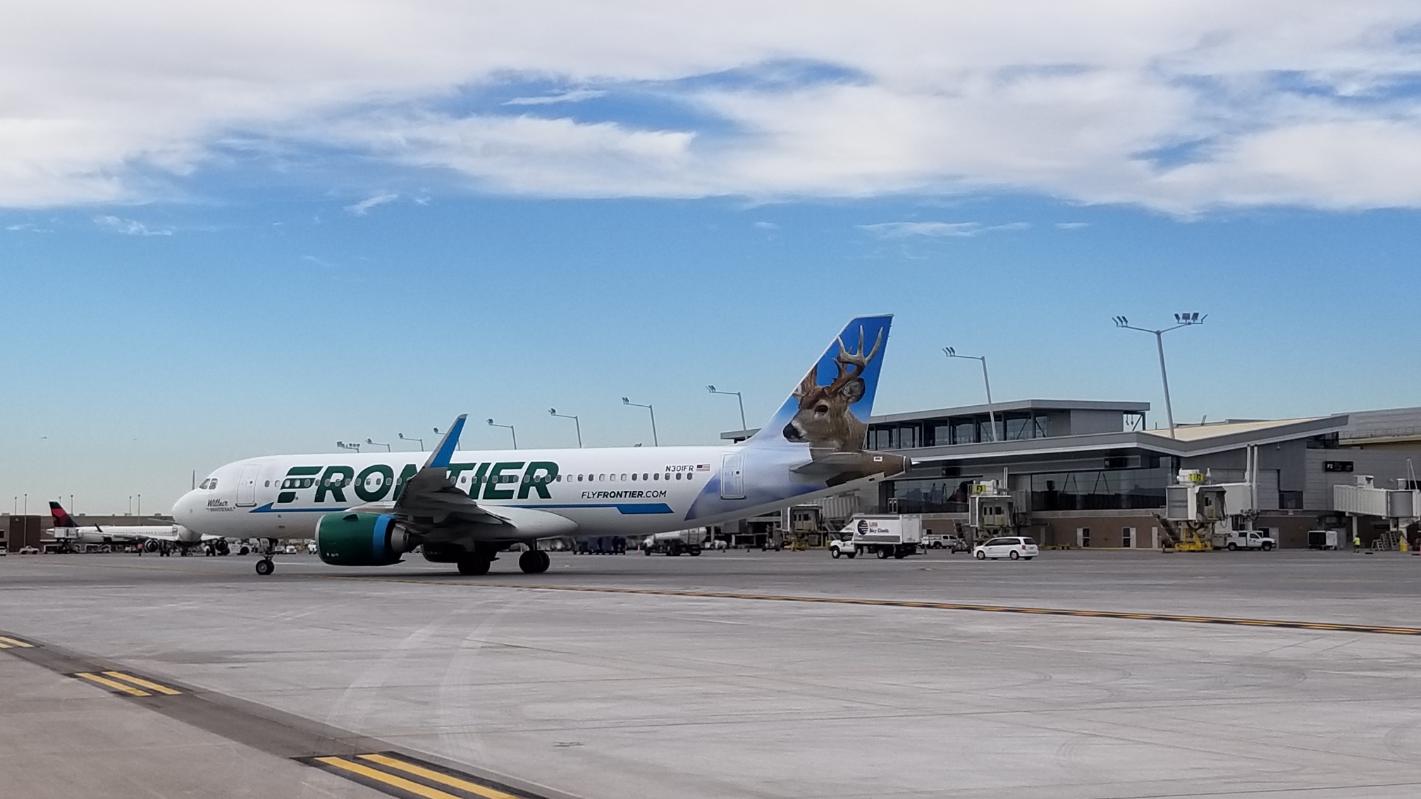 Phoenix network boosted by 10 additional routes with Frontier Airlines