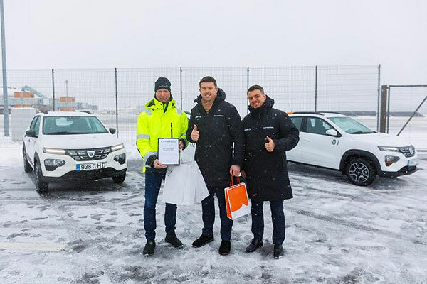 Electric cars replace ground vehicles at Tallinn Airport