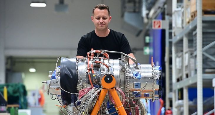 PAS 2023: Rolls-Royce small gas turbine engine to advance hybrid-electric flight